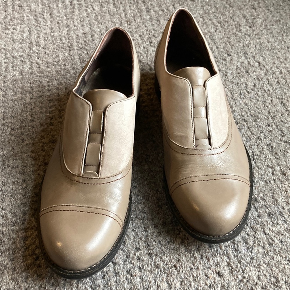 Fidji Slip-On Brogues